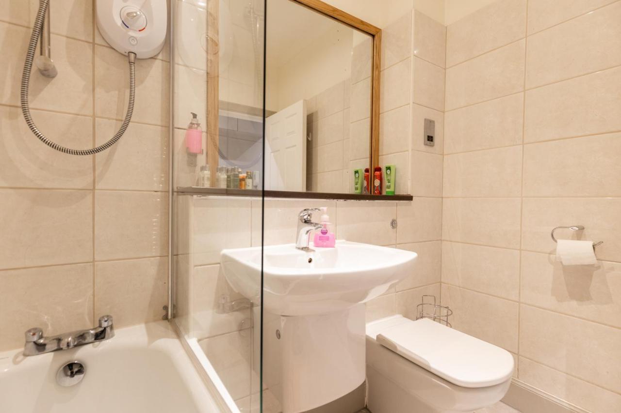 Two Bedroom Apartment Within Walking Distance To City Centre เอดินบะระ ภายนอก รูปภาพ