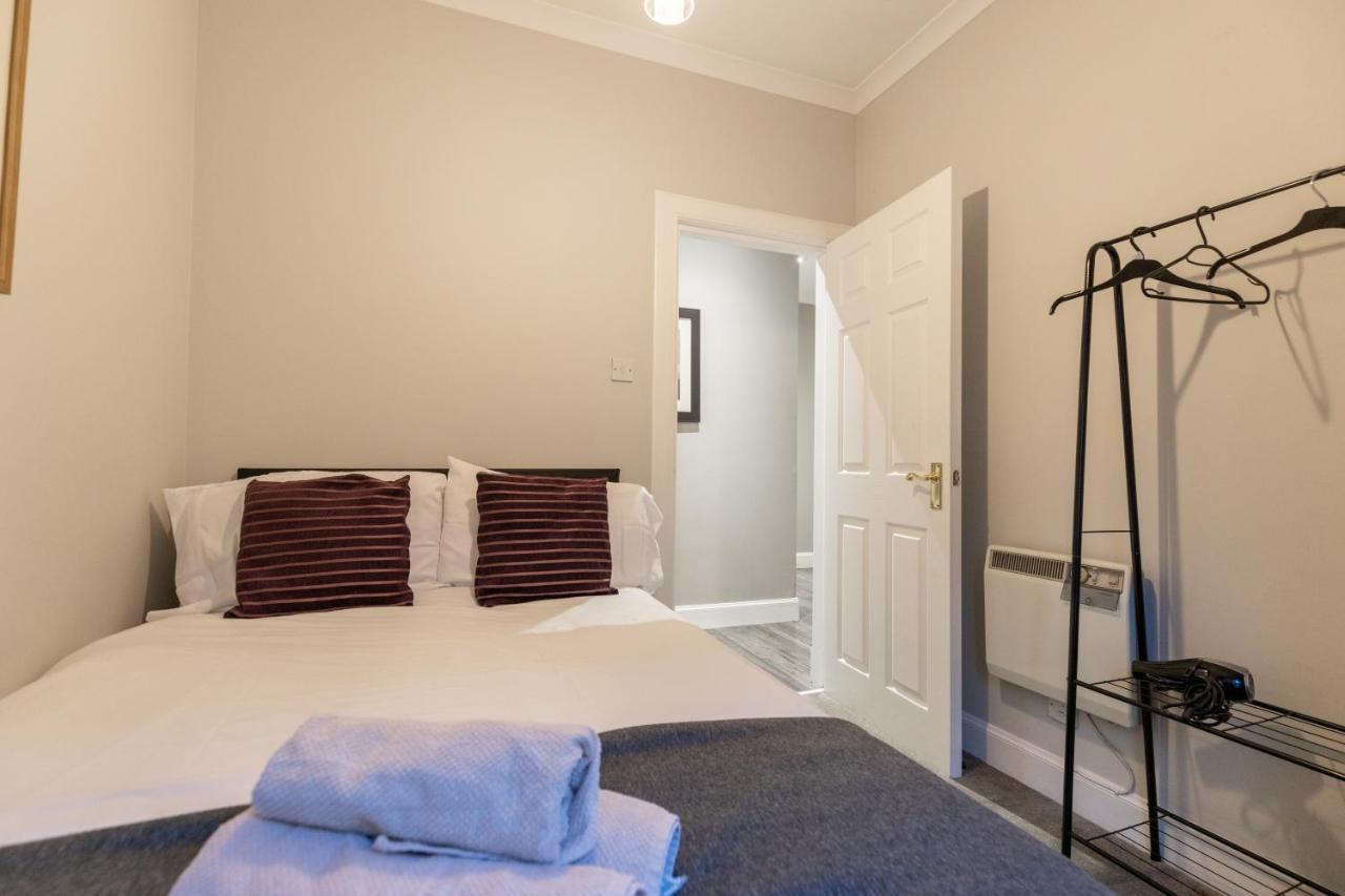 Two Bedroom Apartment Within Walking Distance To City Centre เอดินบะระ ภายนอก รูปภาพ